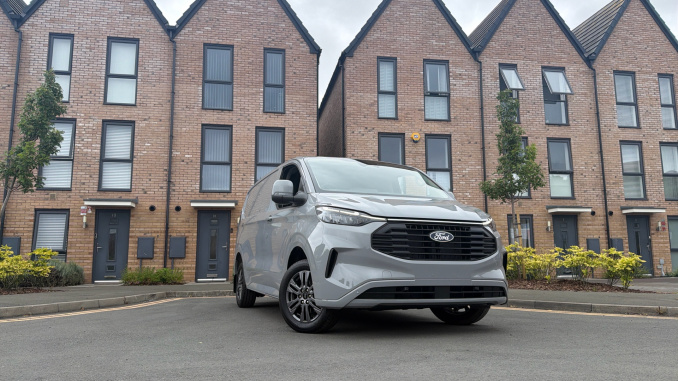 Ford Transit Custom 320 L1 Diesel Fwd 2.0 EcoBlue 136ps H1 Van Limited - Image 32